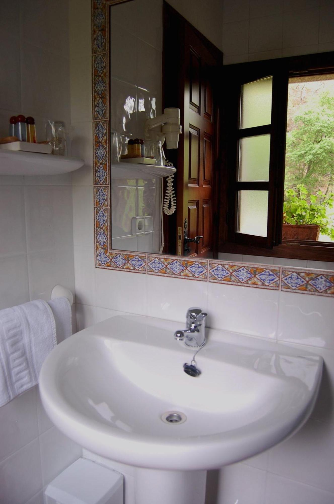 Casa Aspron Pension Covadonga Buitenkant foto