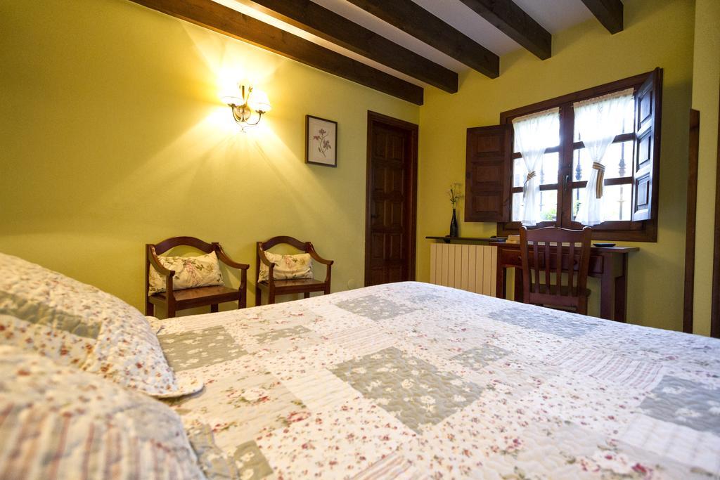 Casa Aspron Pension Covadonga Buitenkant foto