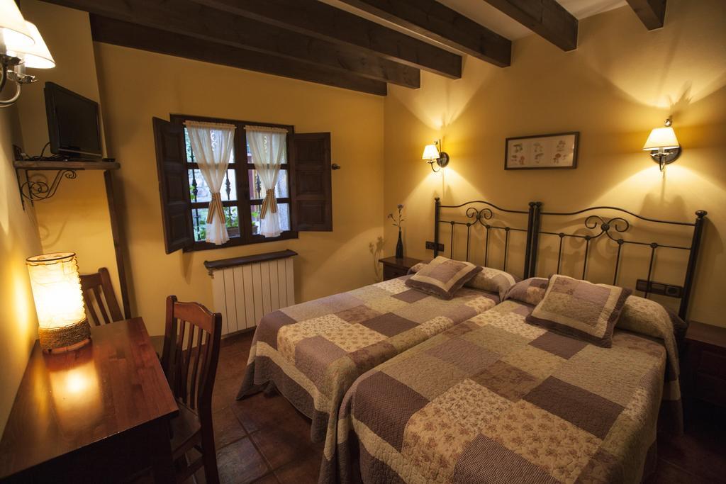 Casa Aspron Pension Covadonga Buitenkant foto
